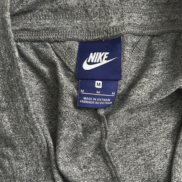Nike grey shorts - Picture 2 of 2